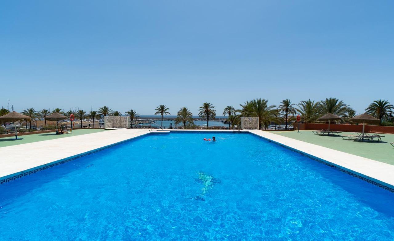Sur Suites Palmeras 8 Фуeнхирола Екстериор снимка