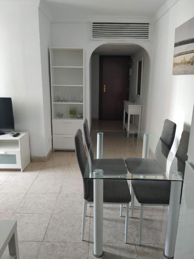 Sur Suites Palmeras 8 Фуeнхирола Екстериор снимка
